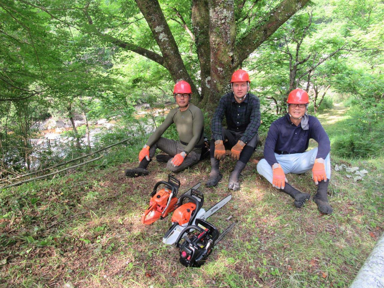 自然と向き合い、山を育てて守る 石原工業株式会社
